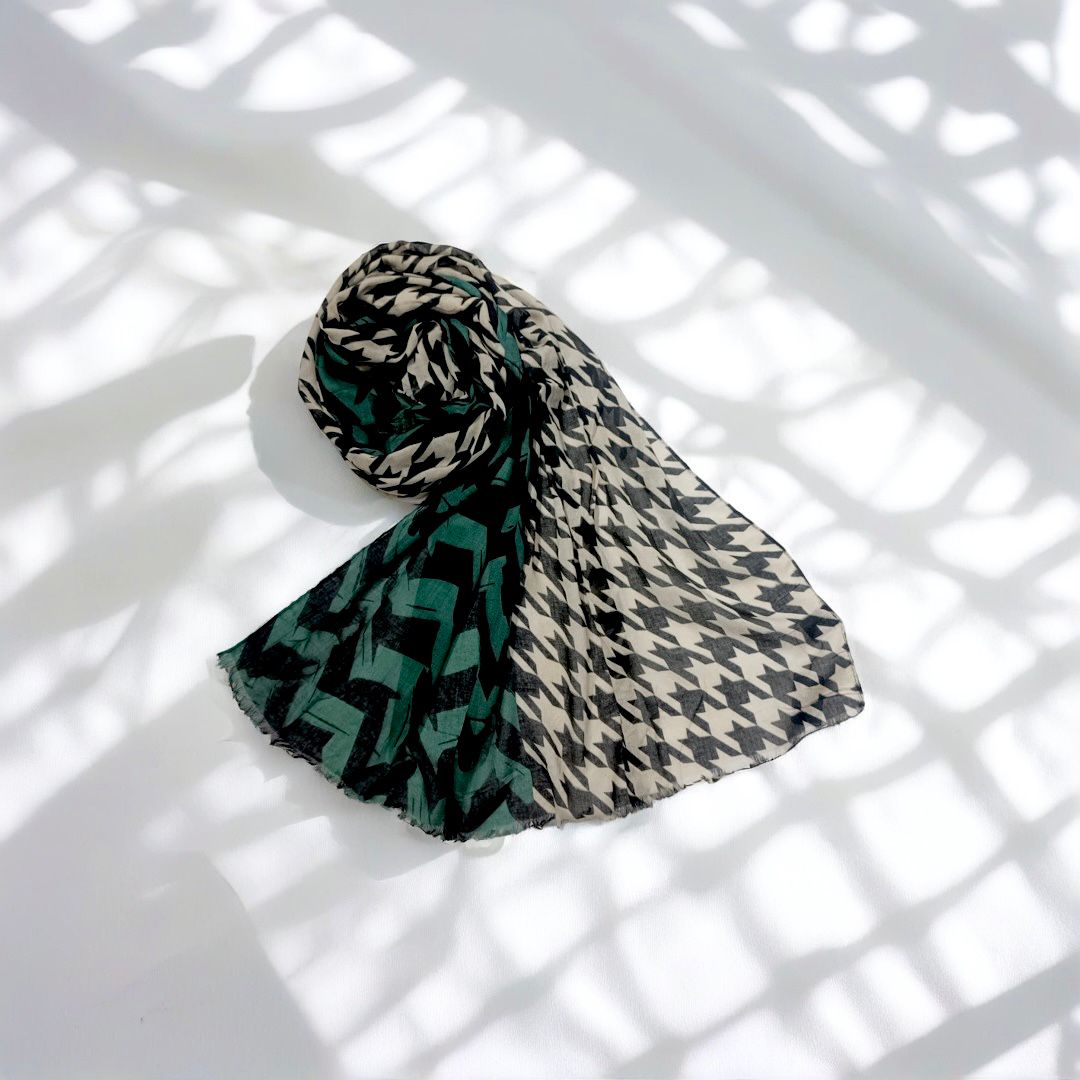 Green & Black Printed Hijab